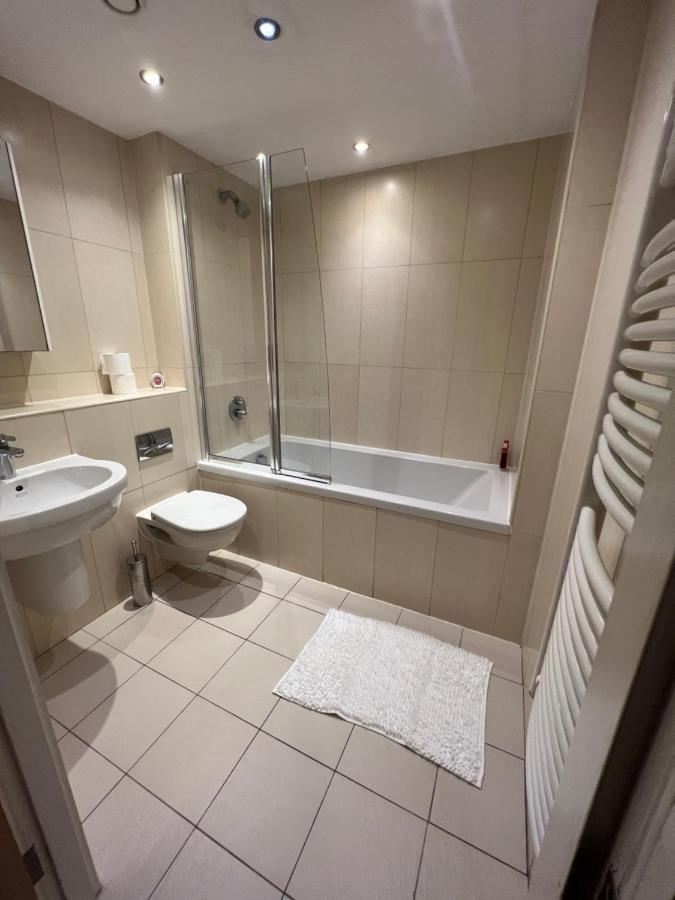 Bigkings Cosy 2 Bedroom Apartment With Free Parking In Central Manchester Luaran gambar
